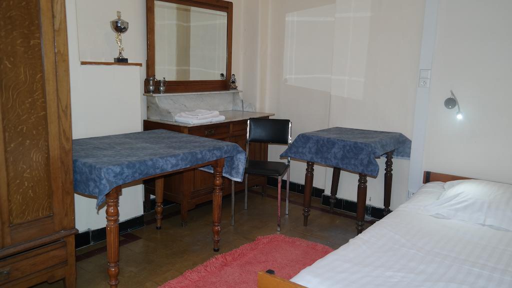 De Bonte Os Hotel & Tower Roeselare Rum bild